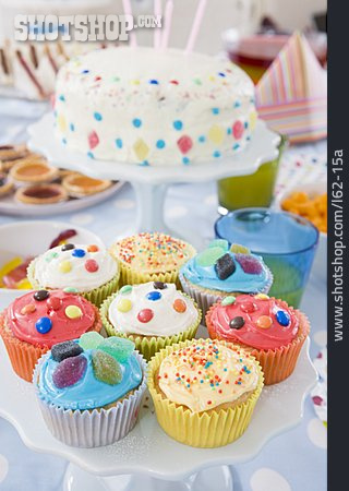 
                Feier & Fest, Muffin, Geburtstagstorte                   