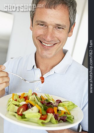 
                Mann, Gesunde Ernährung, Salatteller                   
