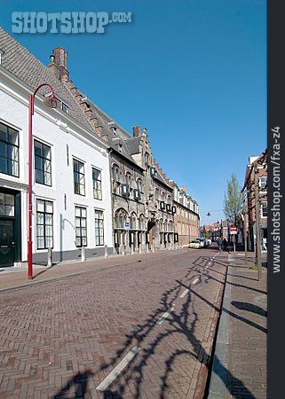 
                Middelburg                   