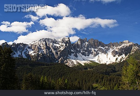 
                Dolomiten, Gebirgslandschaft, Bergmassiv                   