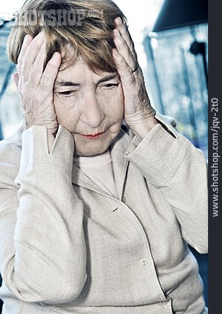 
                Seniorin, Zweifel & Sorge, Migräne                   