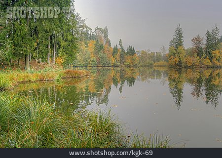 
                See, Herbstlich, Trüb                   