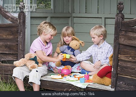 
                Junge, Mädchen, Freundschaft, Spielen & Hobby, Spielzeug, Kindergarten                   