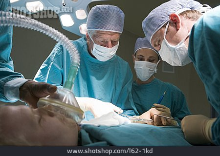 
                Patient, Sauerstoffmaske, Operation                   