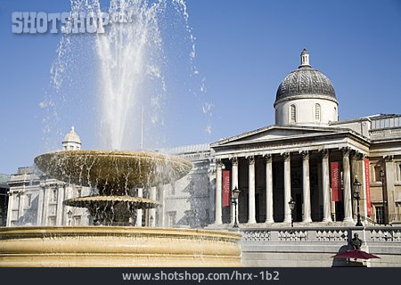 
                London, Trafalgar Square, National Gallery                   