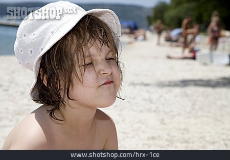 
                Kind, Mädchen, Strandurlaub                   
