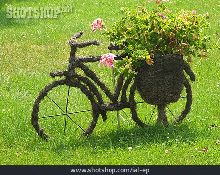 
                Fahrrad, Blumenkorb, Gartendekoration                   