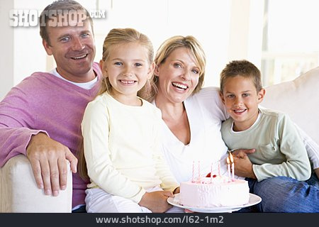 
                Geburtstag, Familie, Kindergeburtstag, Geburtstagskind, Familienfeier                   