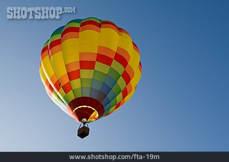 
                Heißluftballon, Ballonflug                   