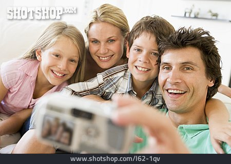 
                Spaß & Vergnügen, Fotografieren, Familienportrait                   