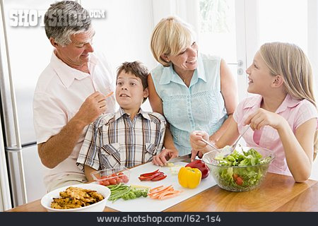 
                Küche, Großeltern, Enkelkind                   