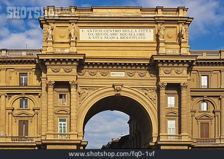 
                Triumphbogen, Florenz, Arcone                   