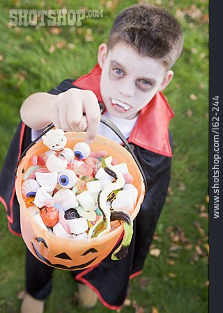 
                Junge, Halloween, Verkleidet, Vampirkostüm                   