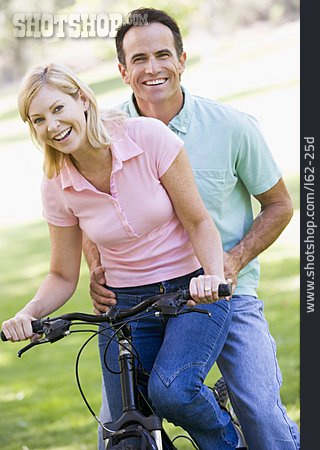 
                Paar, Spaß & Vergnügen, Radfahrer                   