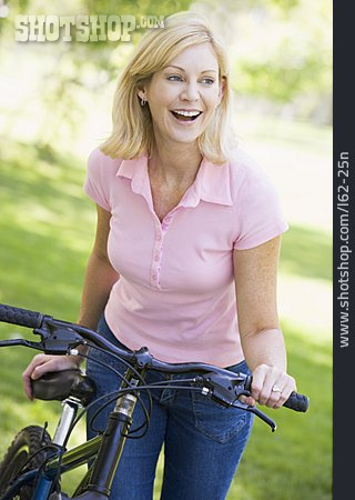 
                Frau, Fahrrad, Radfahrerin                   