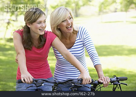 
                Mutter, Zusammenhalt, Tochter, Fahrradtour                   