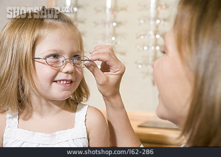 
                Mädchen, Brille, Optiker                   