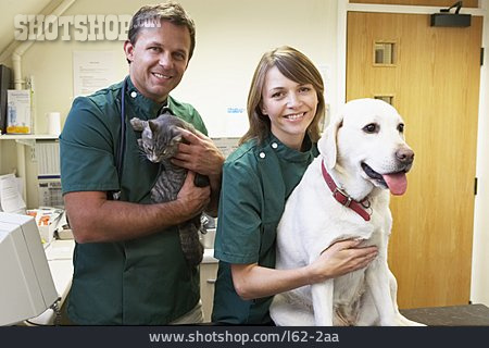 
                Tierarztbesuch, Tierarzt                   