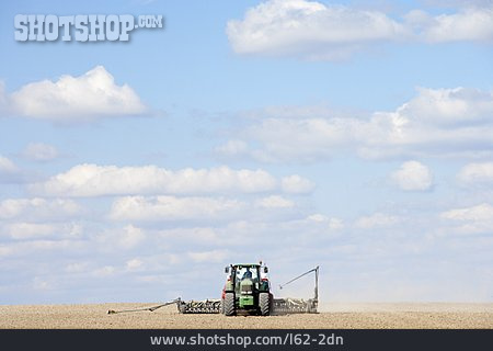 
                Landwirtschaft, Traktor, Sämaschine, Drillsaat                   