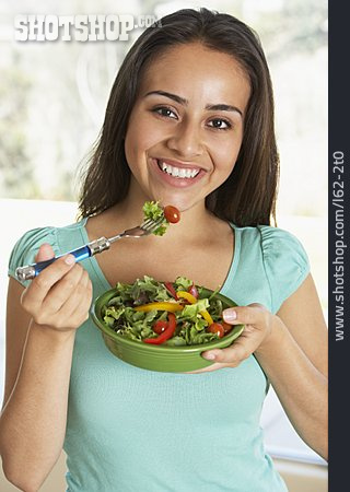 
                Junge Frau, Gesunde Ernährung, Essen                   