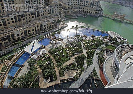 
                Parkanlage, Moderne Baukunst, Dubai, Hotelanlage                   
