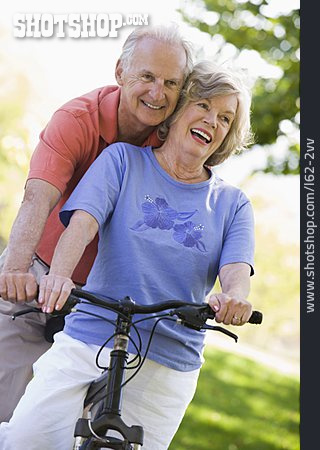 
                Senior, Paar, Fahrradfahrer, Gemeinsam                   