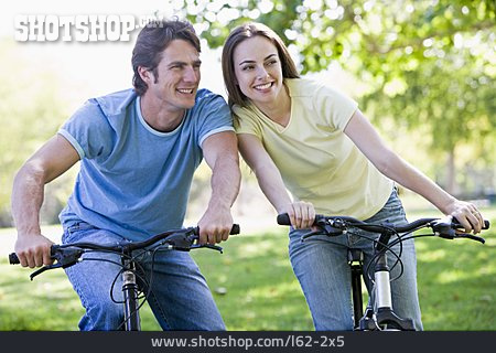 
                Paar, Fahrradfahrer, Gemeinsam, Fahrradtour                   