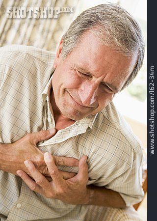 
                Senior, Herzinfarkt, Herzschmerzen                   