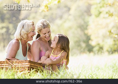 
                Family, Picnic, Family Outing                   