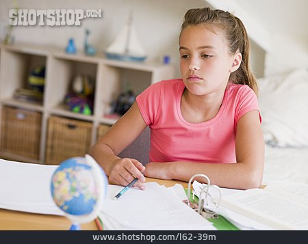 
                Mädchen, Frustriert, Hausaufgaben, Stress & Belastung                   
