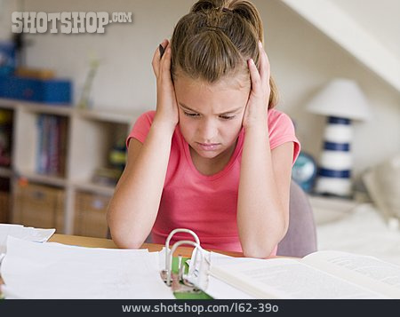 
                Mädchen, Verzweifelt, Hausaufgaben, Stress & Belastung                   