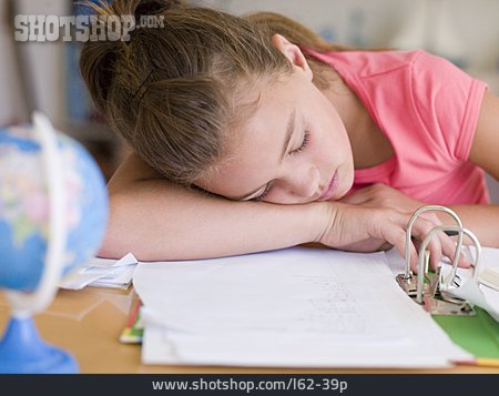 
                Mädchen, Ausruhen, Müde, Hausaufgaben                   