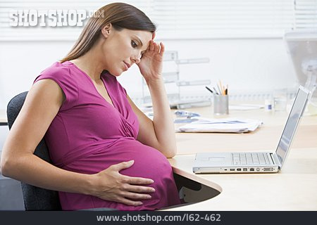 
                Nachdenklich, Besorgt, Schwangere                   