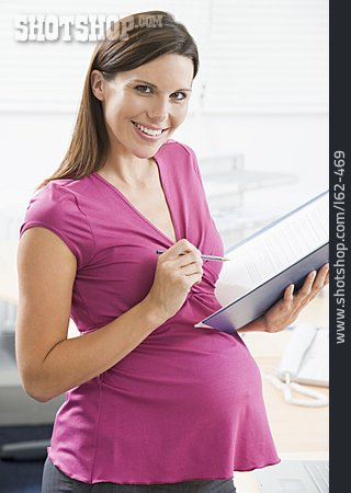 
                Junge Frau, Schwangerschaft, Notieren, Schwangere                   