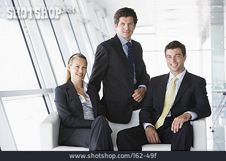 
                Büroangestellte, Geschäftspartner, Arbeitskollege                   