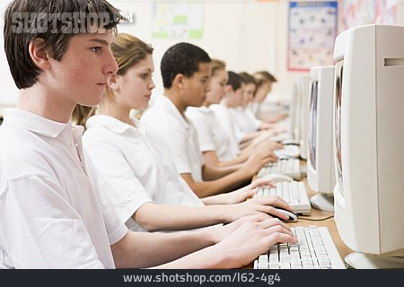 
                Pupils, Computer Course                   