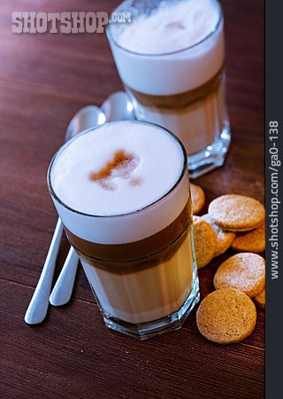 
                Kaffee, Keks, Latte Macchiato                   