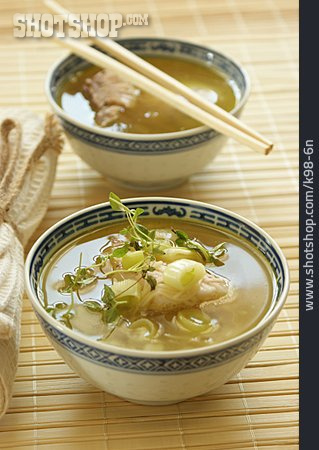 
                Asiatische Küche, Suppe, Fischsuppe                   
