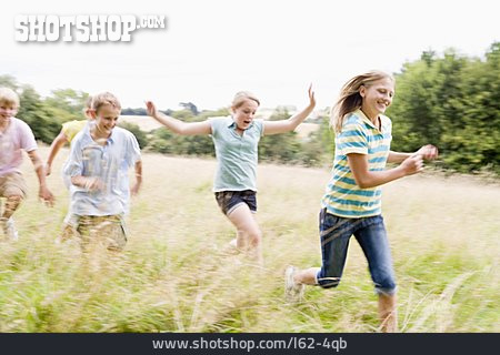 
                Kindergruppe, Spaß & Vergnügen, Laufen, Freiheitsgefühl                   