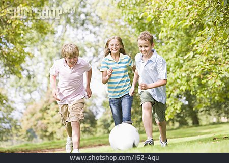 
                Spaß & Vergnügen, Fußball, Wettrennen, Kinder                   