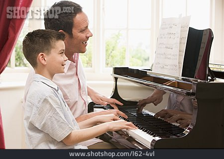 
                Musizieren, Klavierunterricht, Klavierlehrer                   