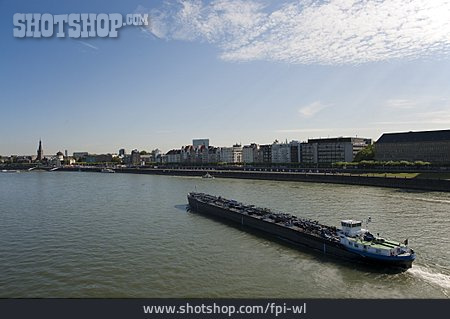 
                Düsseldorf, Rhein, Binnenschifffahrt                   