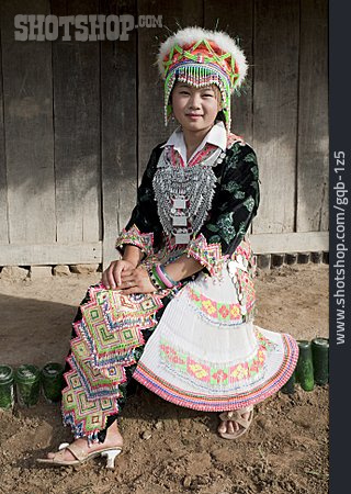
                Junge Frau, Frau, Tracht, Laos, Miao                   