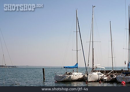 
                Segelschiff, Gardasee                   