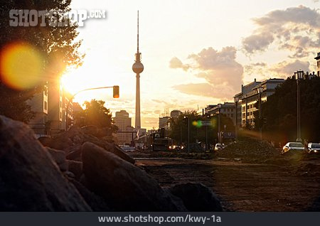 
                Berlin, Fernsehturm, Baustelle                   
