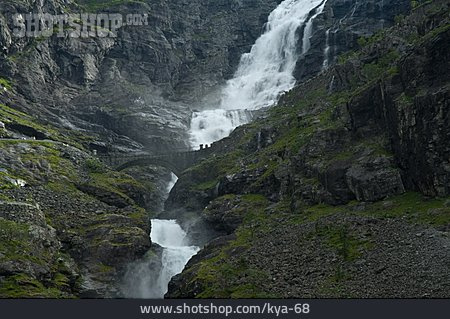 
                Wasserfall, Stigfossen, Trollstigen                   