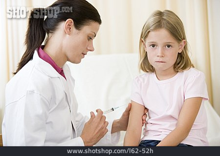 
                Impfung, Kinderärztin                   