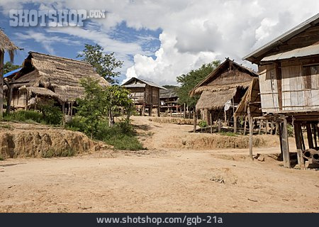 
                Laos, Strohhütte, Nam Ded Mai Village                   