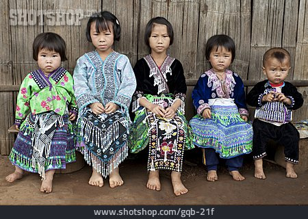 
                Kindergruppe, Tracht, Indigen, Hmong, Miao                   