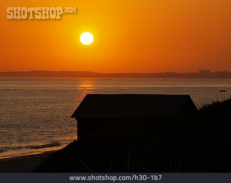 
                Sonnenuntergang, Meer, Strandhaus                   